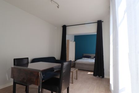 Location Appartement 2 pièces 31m² - Photo 2