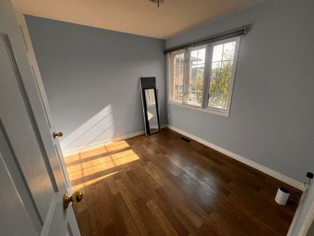 For Lease - 641 Walpole Crescent Unit# Main & 2nd, Newmarket, Ontario - Photo 4