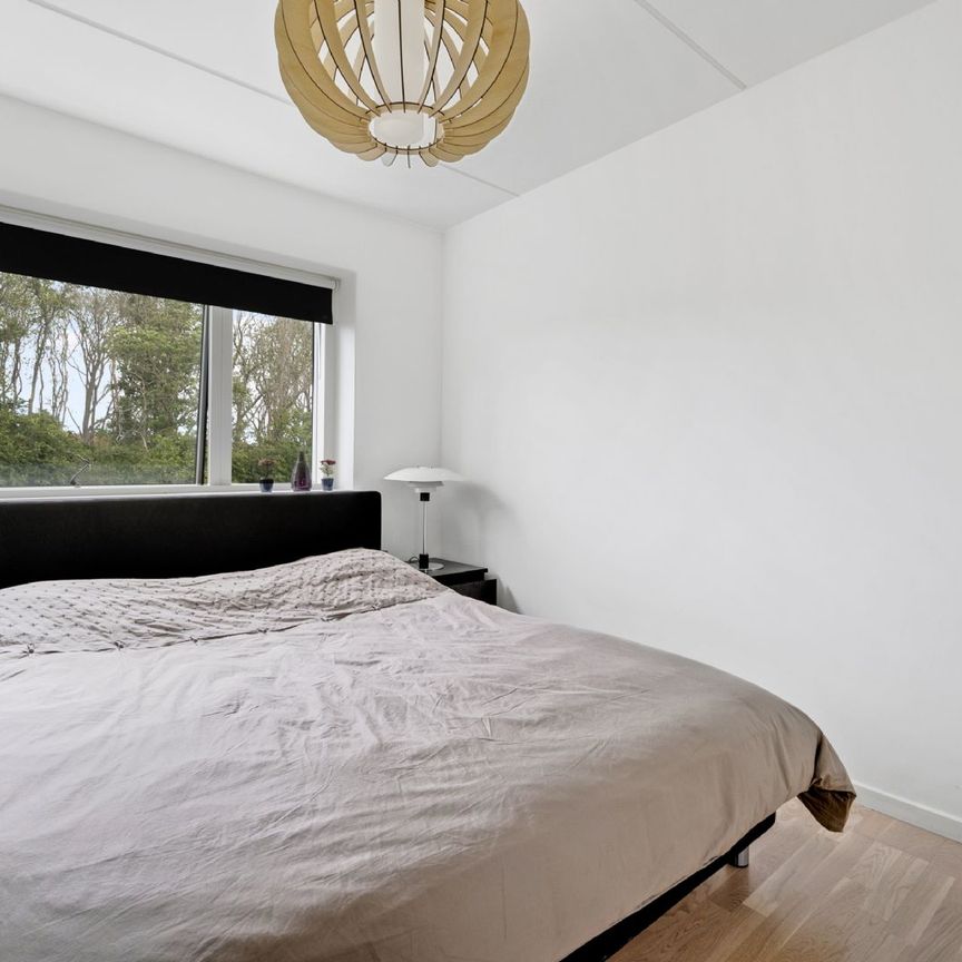 Skønt 5-værelses rækkehus i Hasserislund - Foto 1