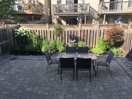 For Lease - 2412 Presquile Drive, Oakville, Ontario - Photo 4