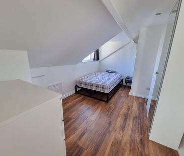 1 Bed Student Accommodation - Photo 1