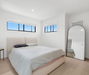6 Heath Place, Pakenham VIC 3810 - House For Rent | Domain - Photo 5
