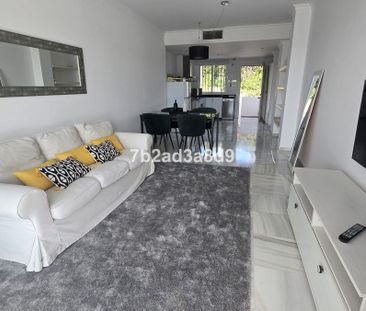 Apartment in Nueva Andalucía, Costa del Sol - Photo 6