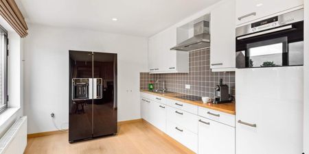 Appartement te huur in Hemiksem voor € 1.175 met 2 slaapkamers - Photo 3