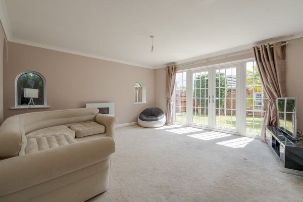 Fountain Park, Westhoughton, BL5 - Photo 1