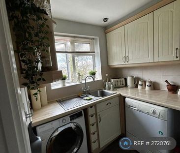 2 bedroom maisonette to rent - Photo 5