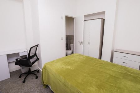4 bedroom terraced house to rent - Photo 3
