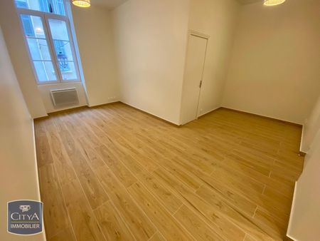 Location Appartement 1 pièce 36m² TOULON 83000 - Photo 2