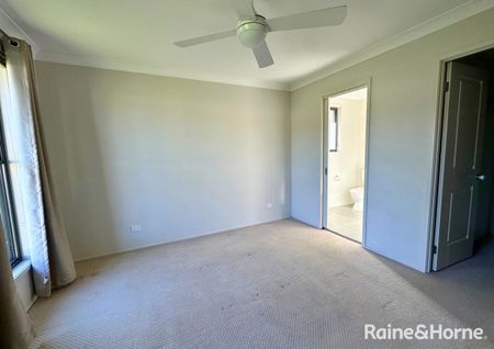 Modern Family Home in a Peaceful Location - Photo 4