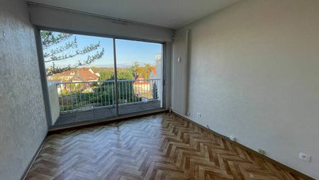 A LOUER - BEAU 2 PIECES AVEC BALCON - STRASBOURG - ROBERTSAU - Photo 2