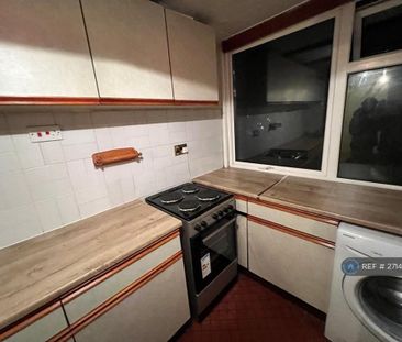 2 bedroom maisonette to rent - Photo 4