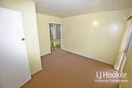 35 Andrew Street, Kallangur QLD 4503 - Photo 5