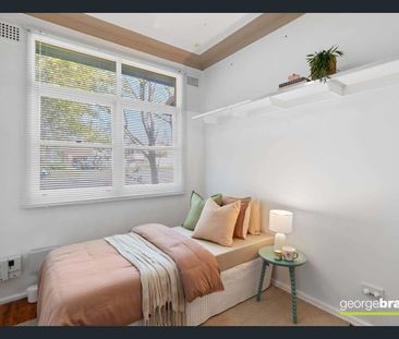 Convenient Four Bedroom Family Home - Photo 5