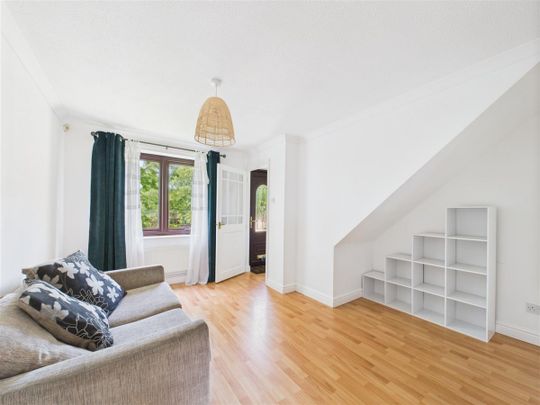 2 bedroom Town house to rent - Photo 1