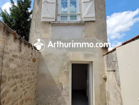 Location Appartement 1 pièces 32 m2 à Saint-Jean-d'Angély - Photo 2