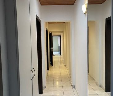 Ruim en goed gelegen appartement met 2 slaapkamers in kleine gebouw - Photo 5