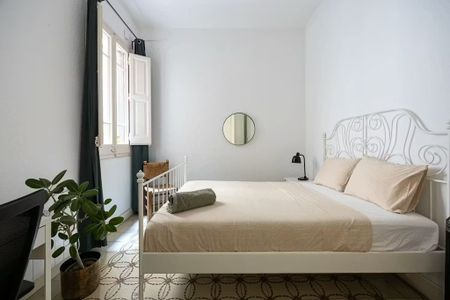 Carrer de Mallorca, Barcelona, Catalonia 08037 - Photo 2