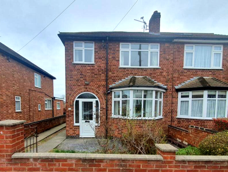 3 bed semi-detached house to rent in Fairholme Road, Leicester, LE2 - Photo 3