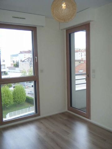Location Appartement 4 pièces 93m² BESANCON 25000 - Photo 4