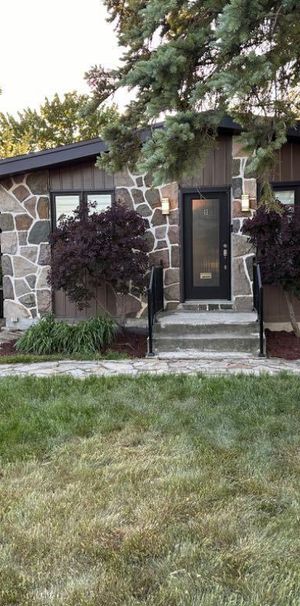 Loft 3 1/2 - Photo 1