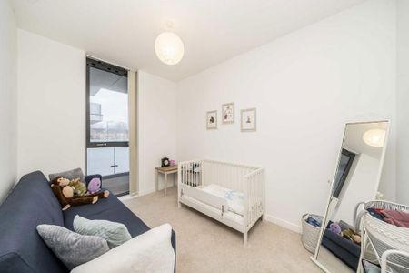 3 bedroom flat to rent - Photo 3