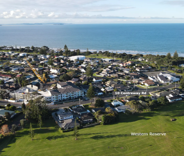 Orewa, 10 Centreway Road - Photo 1