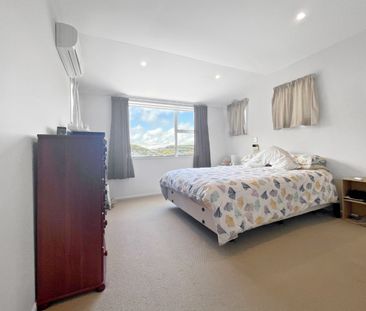 Welcome to 70 Waverton Terrace, Churton Park. - Photo 4
