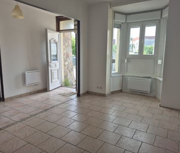 Location Appartement 1 pièce 41m² HAUTMONT 59330 - Photo 5