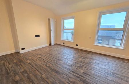 15 Trafalgar Road, Scarborough - Photo 5