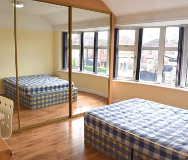 1 bedroom in a house share to rent - Photo 2