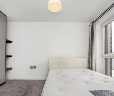 Price £1,700 pcm - Available 07/01/2026 - Part Furnished - Photo 5