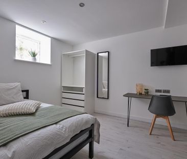 6 bedroom terraced house to rent - Photo 1