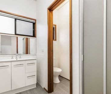 2 Bedroom home close to all amenities - Photo 1