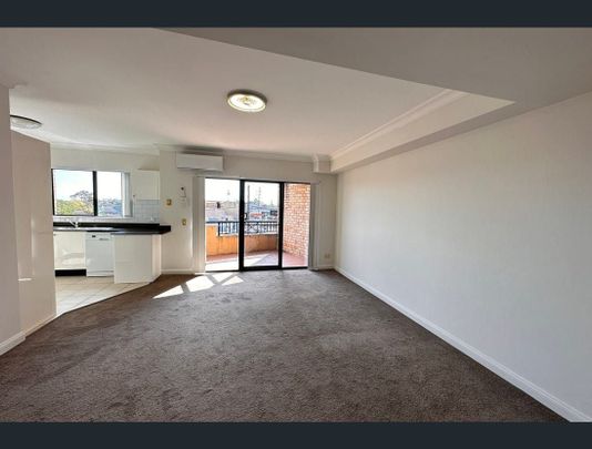 Two Bedroom Unit in Carlingford - Photo 1