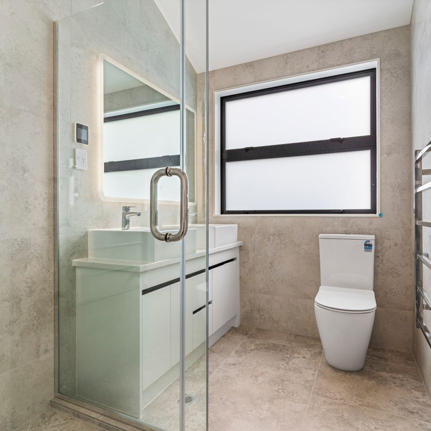 Modern Luxury - Unbeatable Location - Photo 1