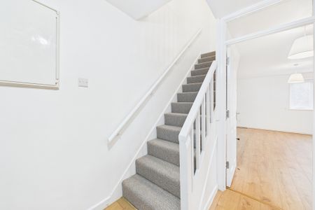 62 Raeburn Road, S14 - Photo 2