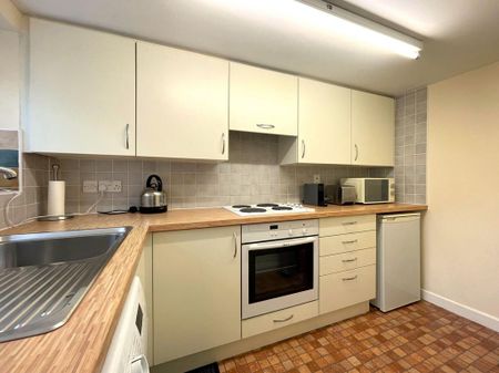 1 bedroom semi-detached house to rent - Photo 3