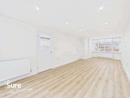 3 bedroom end of terrace house to rent - Photo 4