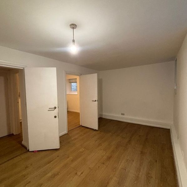 Western Road, Hove - Photo 1