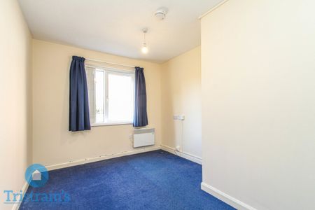 2 bed Apartment for Rent - Photo 2