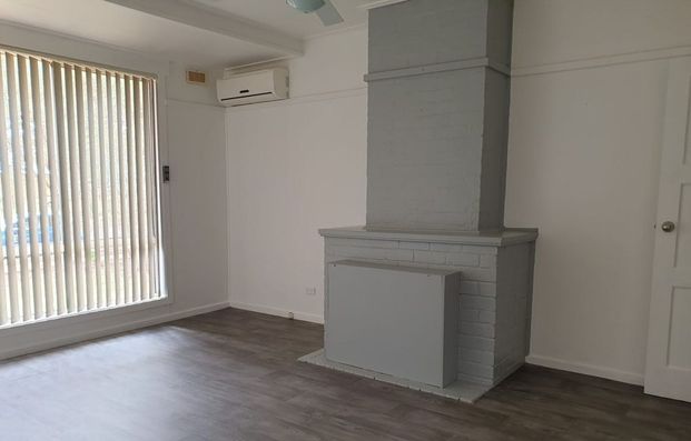 Neat Three Bedroom Home In Red Cliffs West Side - Photo 1