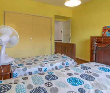 Room in a shared 6-bedroom apartment for rent in Oeiras, all bills included - Photo 4