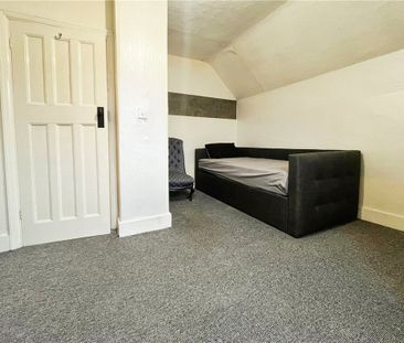 Sunnycroft Road, Hounslow - Photo 3