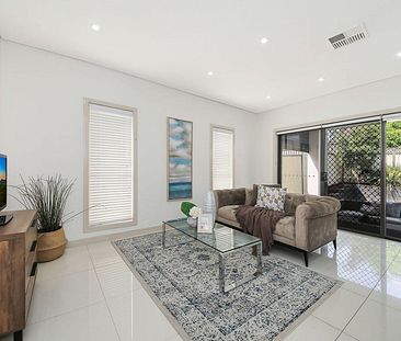 8 Karen Avenue, 2213, Picnic Point Nsw - Photo 5