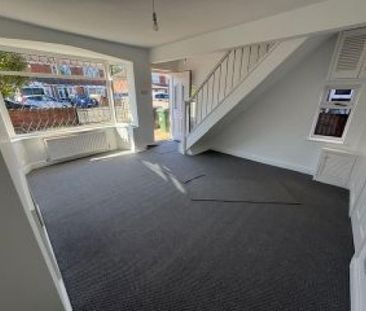 2 bedroom semi-detached house to rent - Photo 4