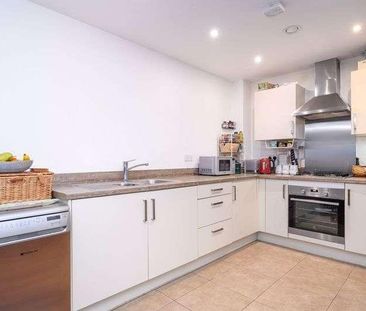 Mayfield Road, Hersham, KT12 - Photo 3