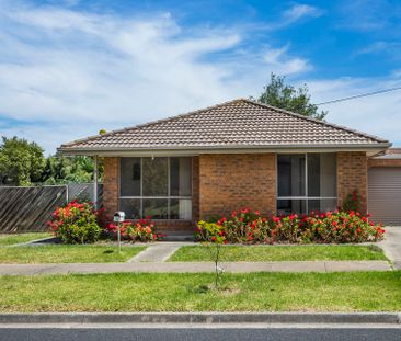 2/71 Hogans Road, Hoppers Crossing. - Photo 3