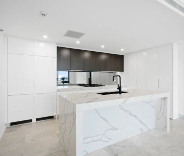 Immaculate, Boutique Penthouse For Lease! - Photo 1