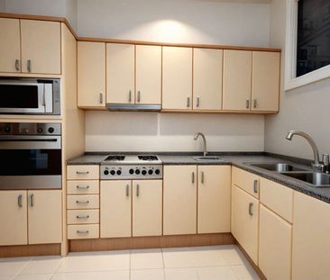 Piso de alquiler en Carrer Dels Jocs Florals, Sants - Photo 3