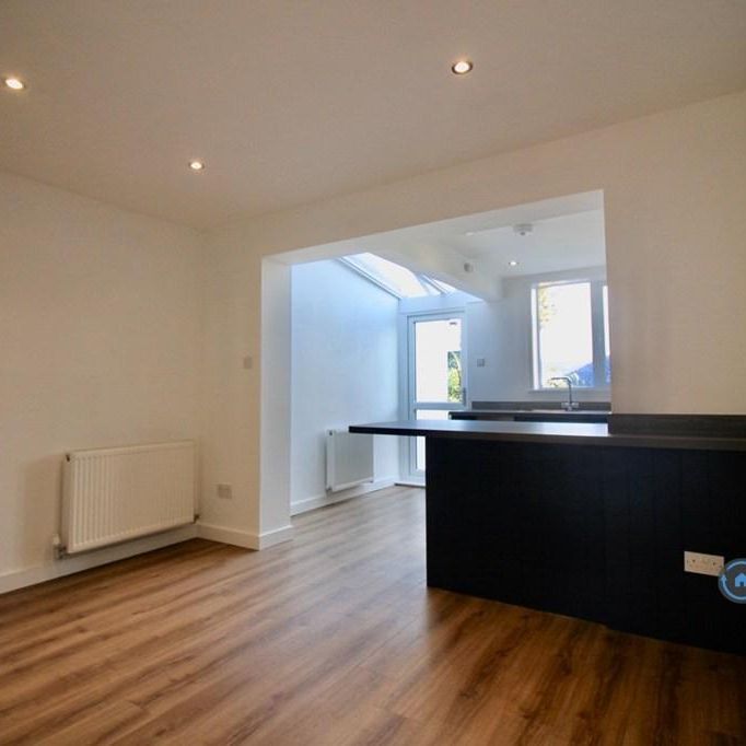 2 bedroom end of terrace house to rent - Photo 1